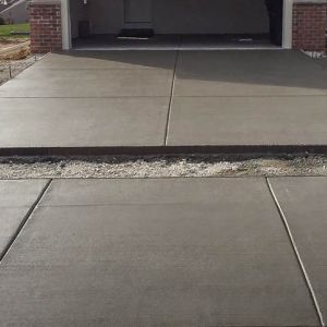 FRONT DRIVEWAY