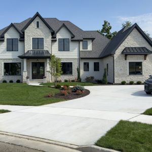 Menomonee Falls Homes - Driveway